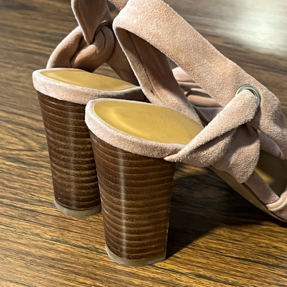Suede Sézane heels in nude/soft pink color - EUC - Picture 9 of 16